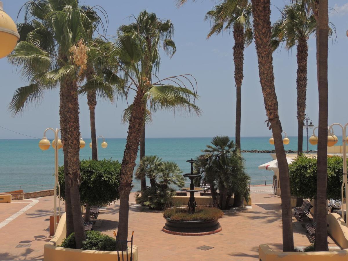 Las Gaviotas Beach - Playa - Sea Front - Frente Al Mar Apartment Беналмадена Екстериор снимка