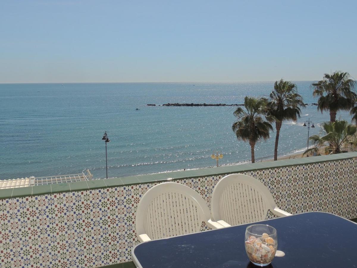 Las Gaviotas Beach - Playa - Sea Front - Frente Al Mar Apartment Беналмадена Екстериор снимка